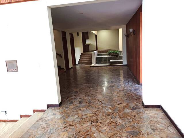 Venta en Altamira - San Salvador